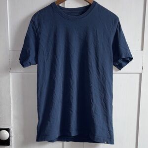 Eddie Bauer Men’s Short-Sleeve Crew Tee Blue Gray